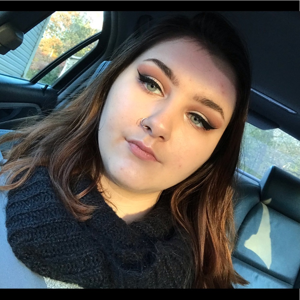 Meet your Posher, Christina